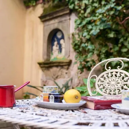 Cozy With Private Garden - City Center - * Florence