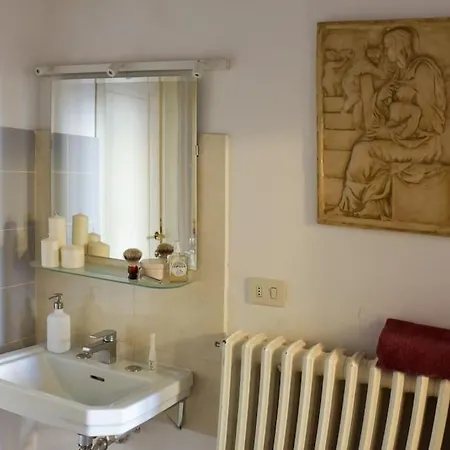Apartment Cozy With Private Garden - City Center - Florence